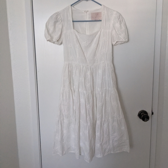 Gal Meets Glam White Eyelet Midi Dress - Picture 3 of 8